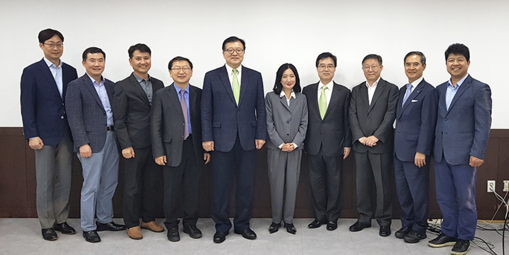 1fYtAjMiZUYfQ2esTFPKzEa6aISiJxB1C